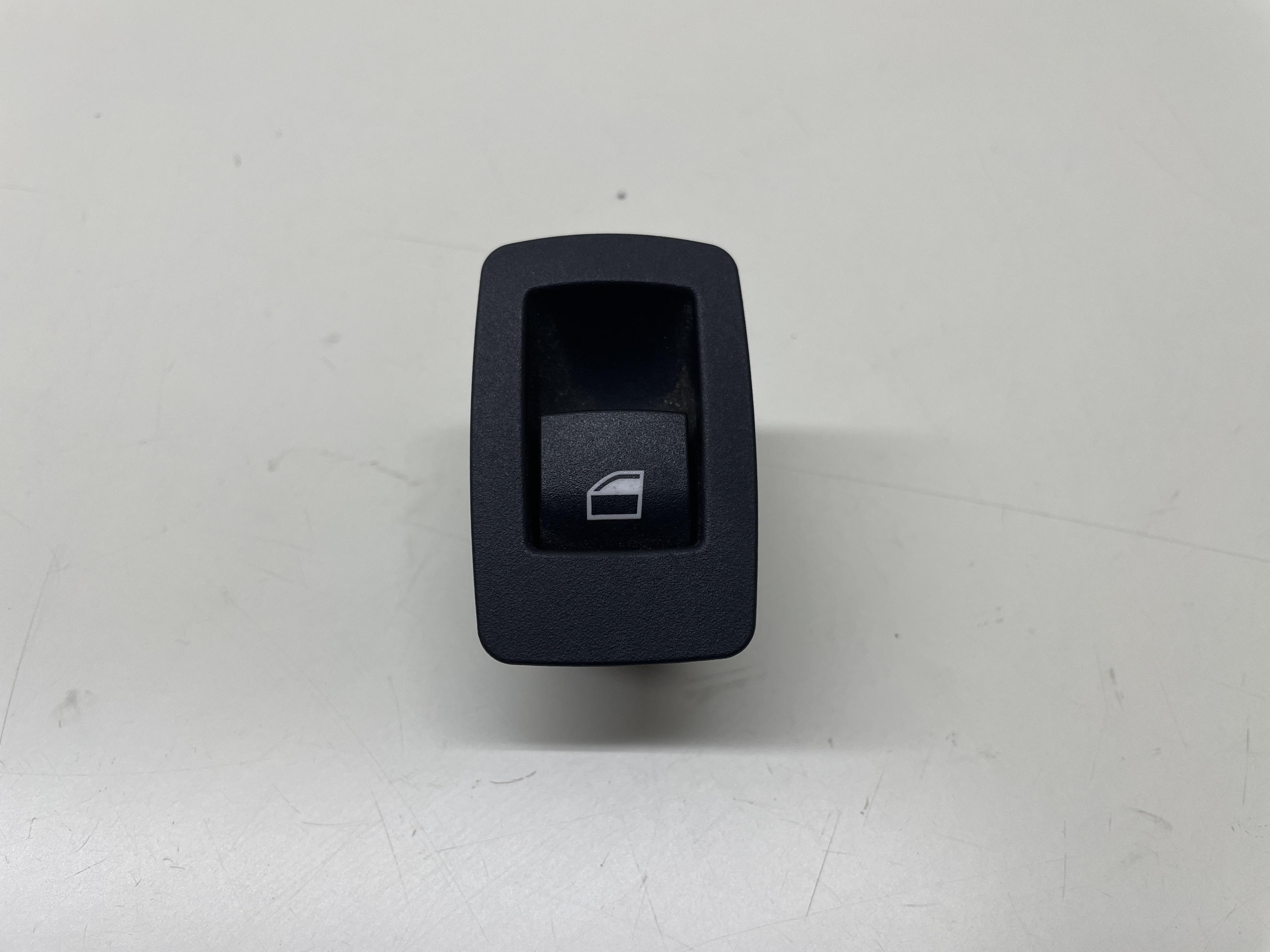 Interruttore Alzacristalli Porta Post. Sinistro Usato