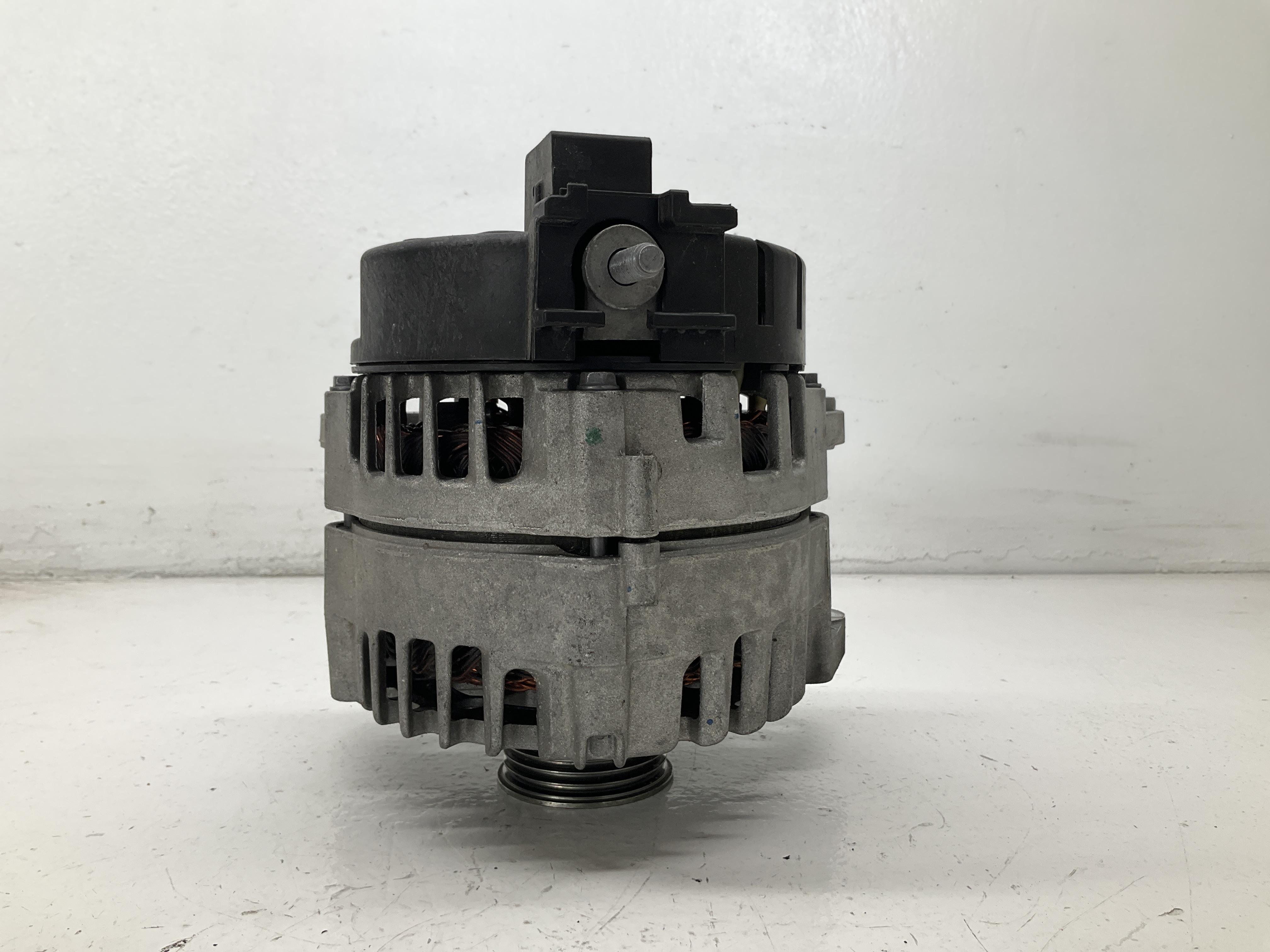 Alternatore (Valeo) Usato