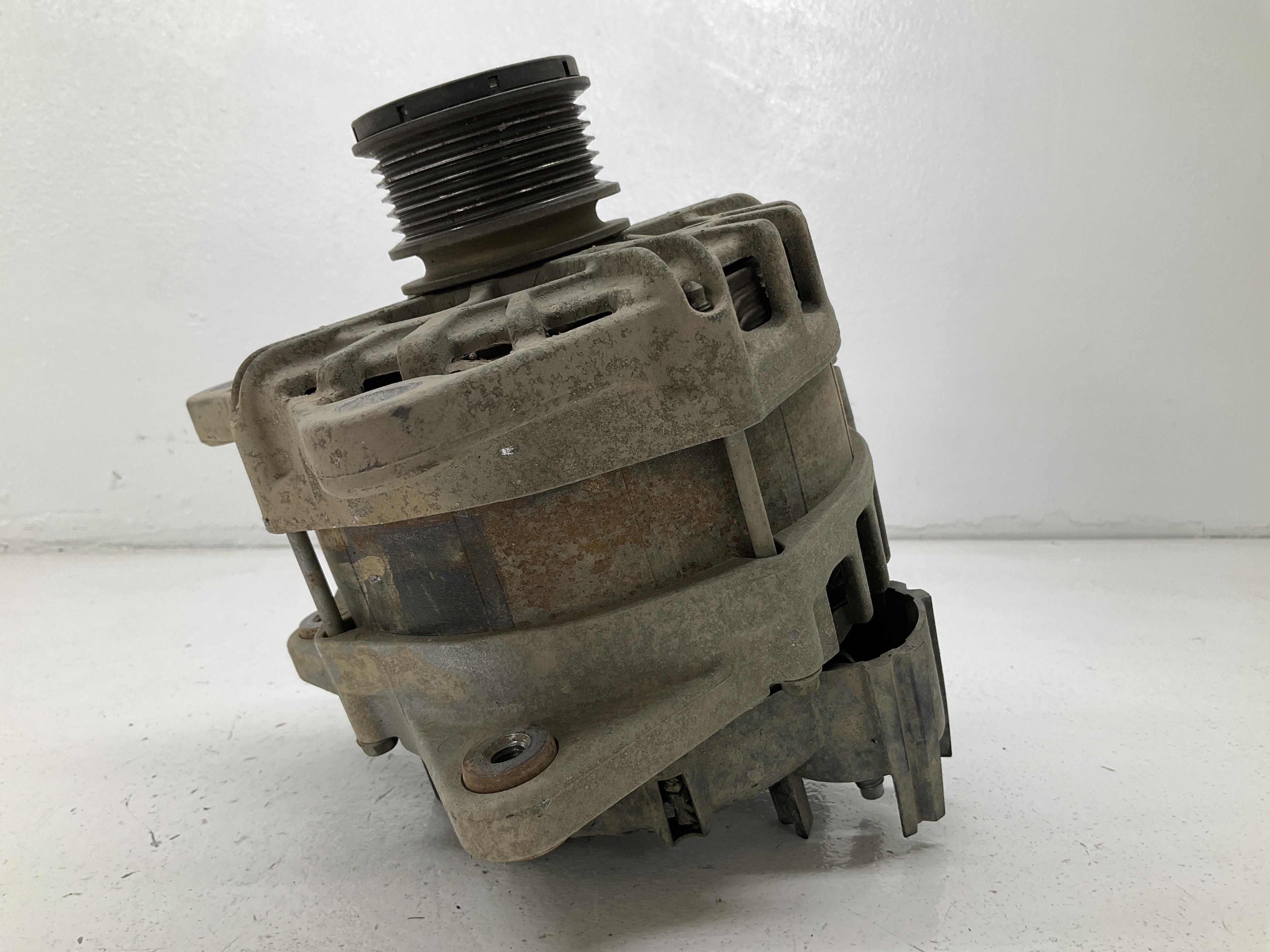 Alternatore (Valeo) Usato