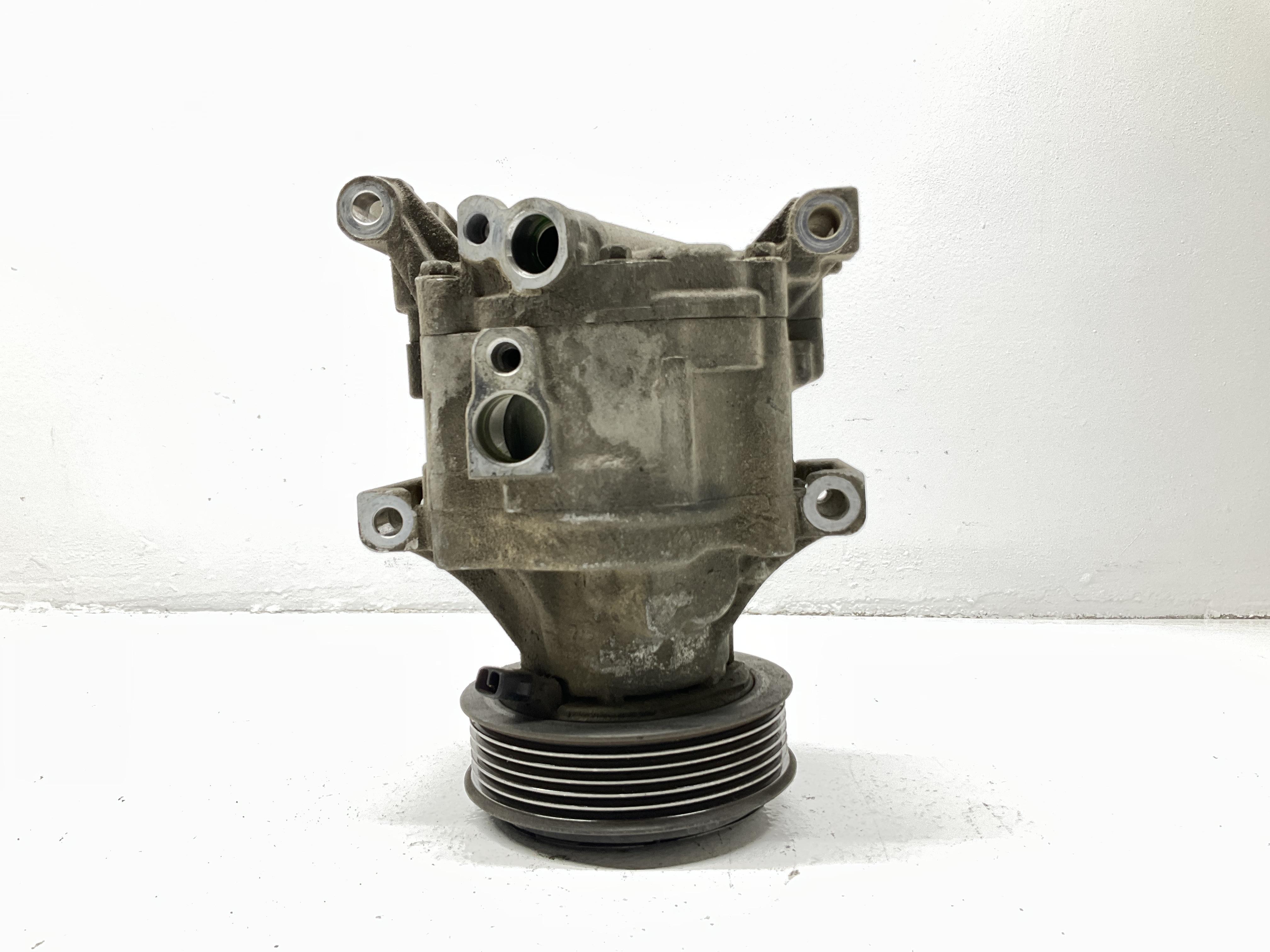 Compressore A/C - Immagine 1 di 5