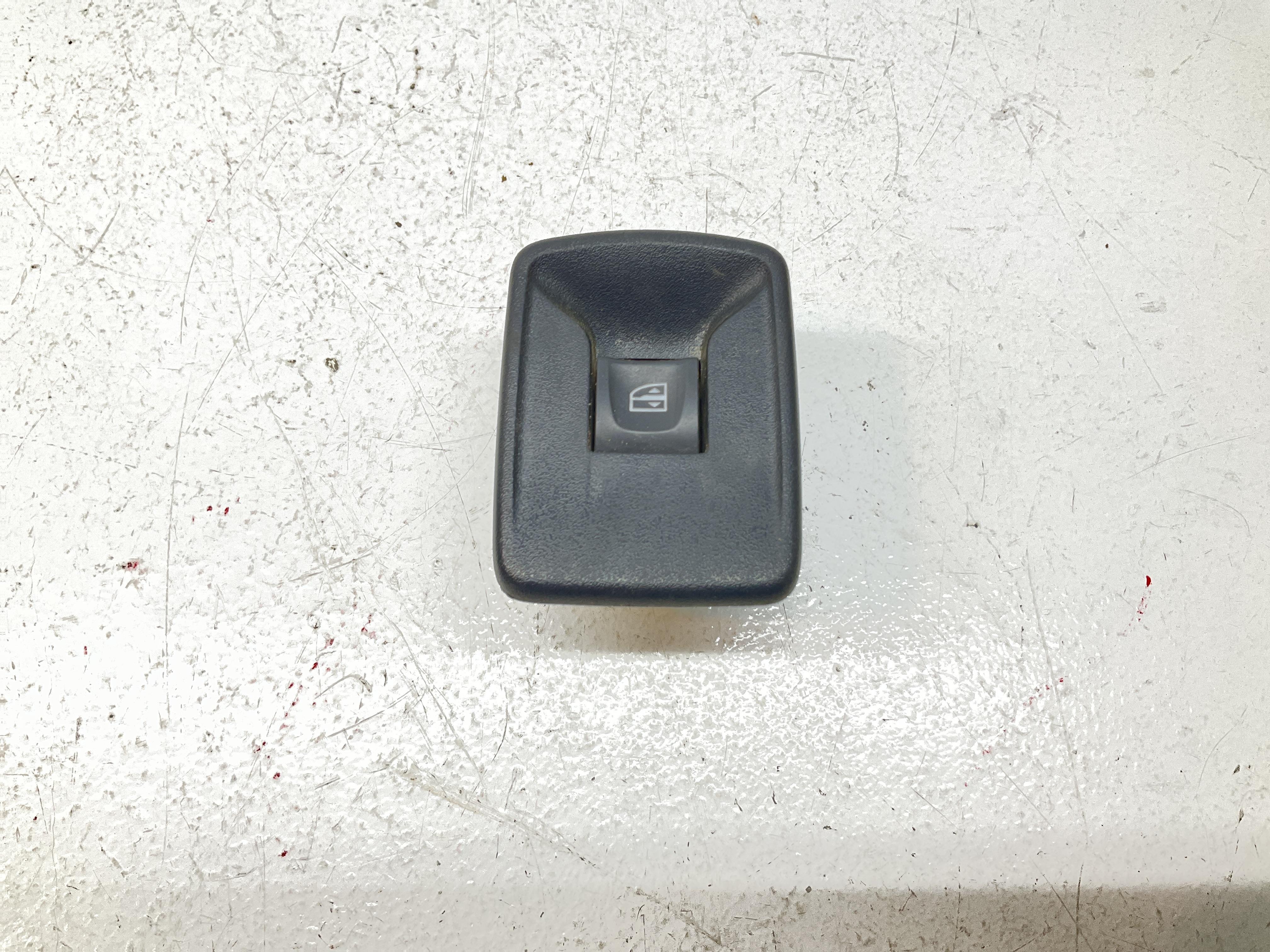 Interruttore Alzacristalli Porta Post. Destro Usato