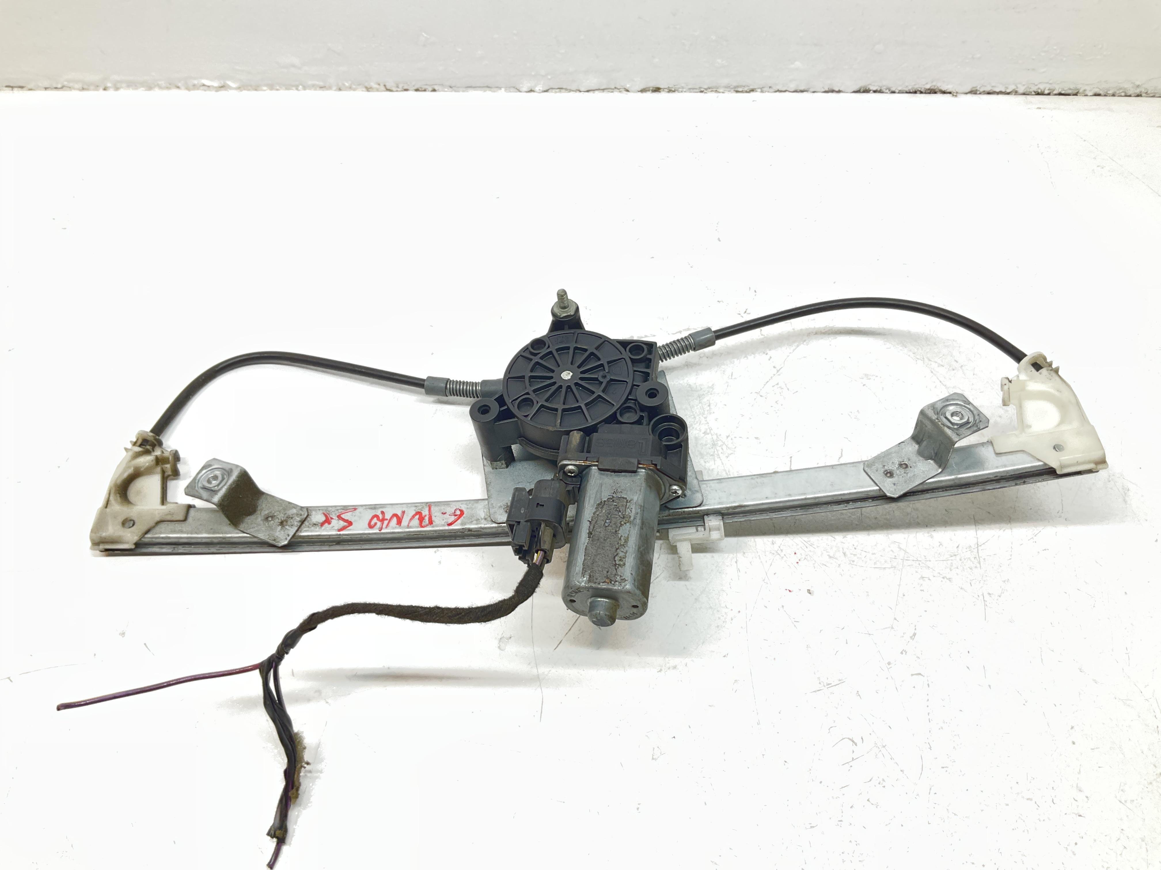 Motorino alzacristallo porta ant. Sinistro - Immagine 1 di 5