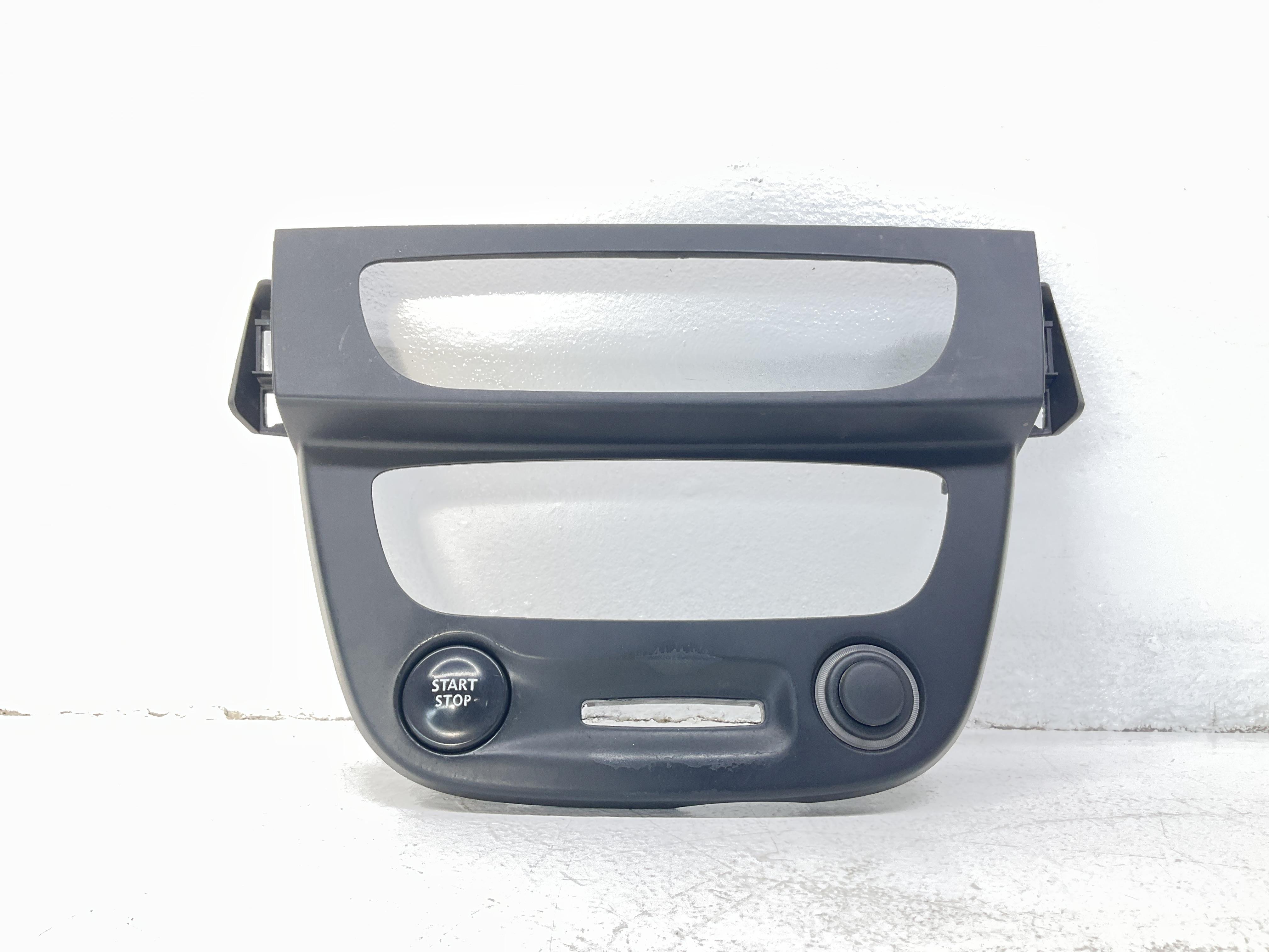 Mascherina Portastrumenti Centr. Cruscotto Usato